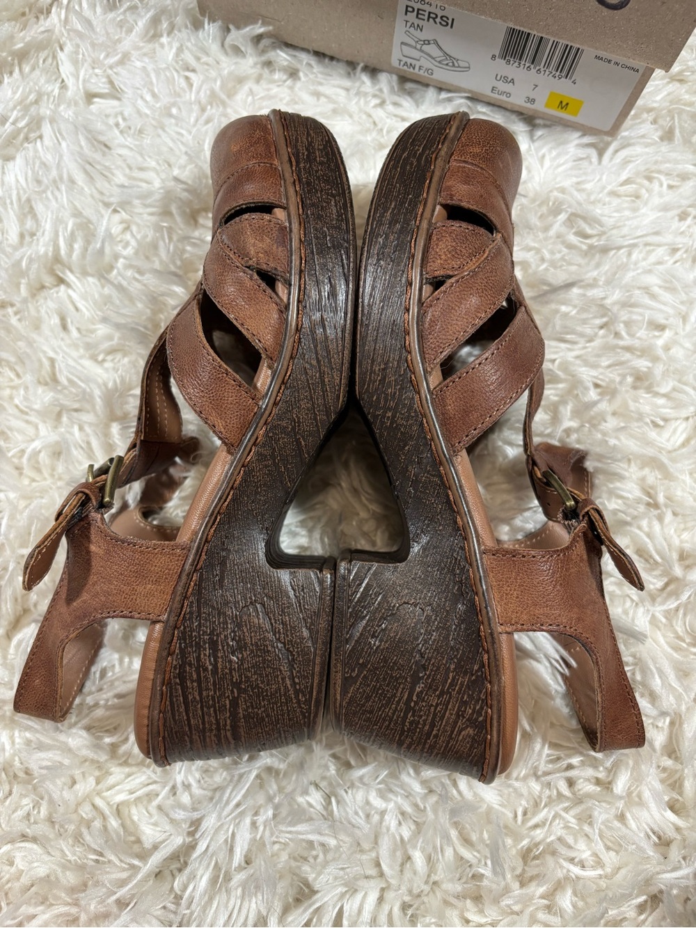 b.o.c. Persi Tan Leather Cutout T-Strap Heels-sz 7 - Picture 4 of 6